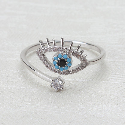 Anillo de diamantes con diseño de mal de ojo